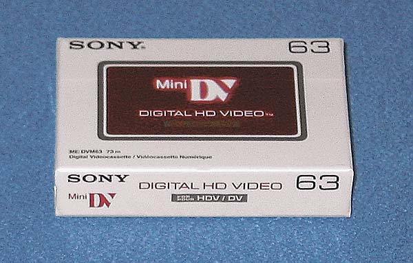 Для записи видео в формате HDV используется кассета MiniDV