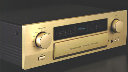   Accuphase C-2400